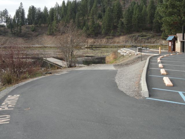 Fernan east boat ramp and parking lot